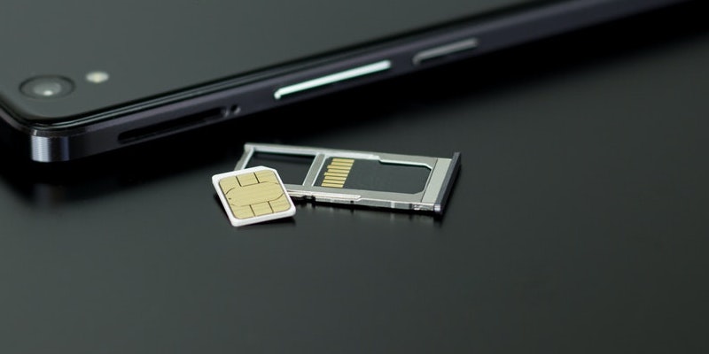 sim-card-and-mobile-phone